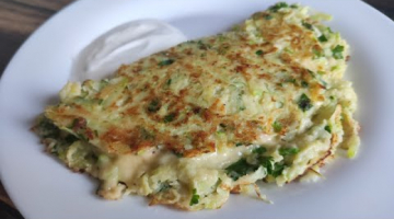 Блины из кабачка с зеленью с сырной начинкой