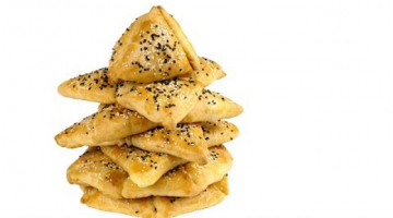 "Ёлка" из пирожков с тремя видами начинки из очень вкусного бездрожжевого теста.