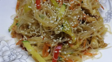 Фунчоза рецепт  с овощами.Вам надо это попробовать.