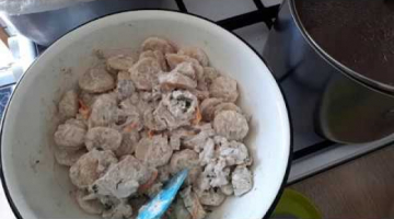 ГАЛУШКИ С МЯСОМ В СЛИВОЧНОМ СОУСЕ