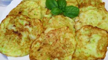 КАБАЧКОВЫЕ ОЛАДЬИ - рецепт один, а три разных вкуса! Просто Вкусно по-домашнему. 