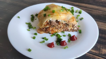 Картофельный рулет с мясом, зеленью, сыром станет идеальным ужином! 