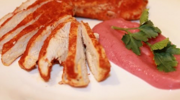 Куриная грудка в паприке с яблочно-клюквенным соусом. Очень вкусно!