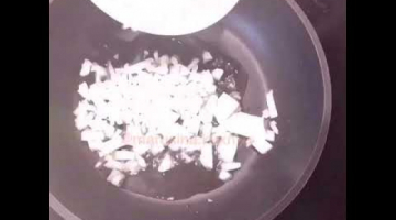 Макароны с подливой из фарша.