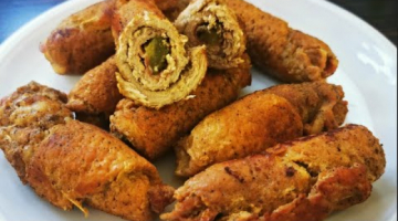 Мясные рулетики/пальчики с солёным огурцом и беконом.