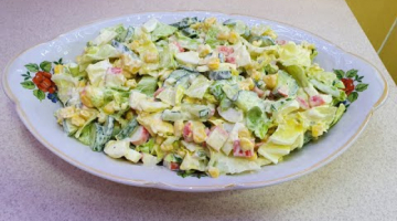 Новенький салат из молодой капусты с крабовыми палочками и кукурузкой