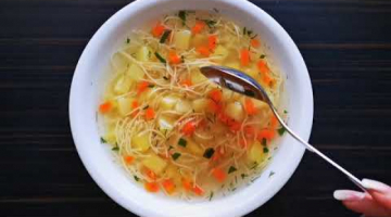 Простой суп на курином бульоне с лапшой и картофелем
