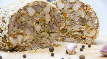 РУЛЕТ МРАМОРНАЯ МОЗАИКА  из куриных окорочков.