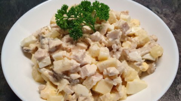 Салат с куриной грудкой и ананасом