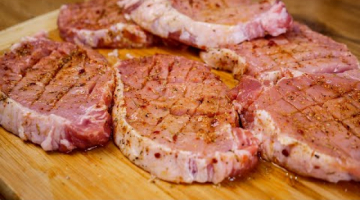 Шикарный УЖИН! Такого ВКУСНОГО МЯСА Вы Еще Не Пробовали! Мясо запеченное в кабачковой ШУБЕ!
