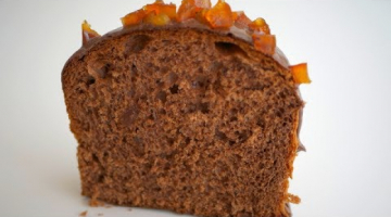 Шоколадный кулич с апельсиновыми цукатами. Ароматный, вкусный и долго остается свежим