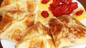 Слойки с творогом и бананом. Очень вкусно!