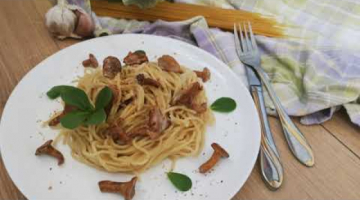 СПАГЕТТИ С ГРИБАМИ в сливочном соусе! Спагетти с лисичками, ВКУСНО как в Италии!