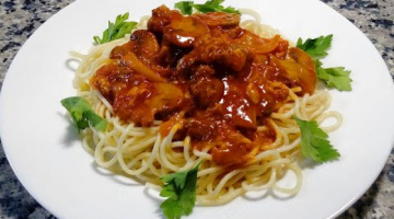 Томатный соус с тушенкой и грибами ?