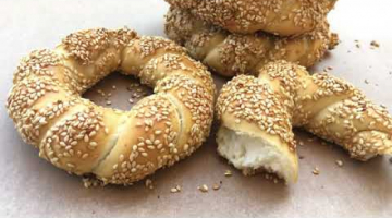 Турецкие бублики симит с кунжутом. Совсем не сложно приготовить